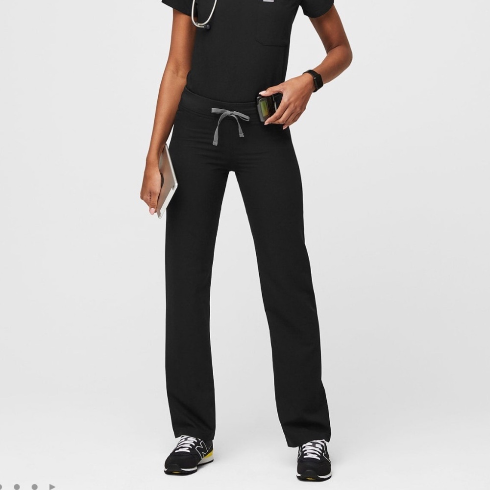 Figs Black Livingston Basic Scrub Pants - Med/Tall